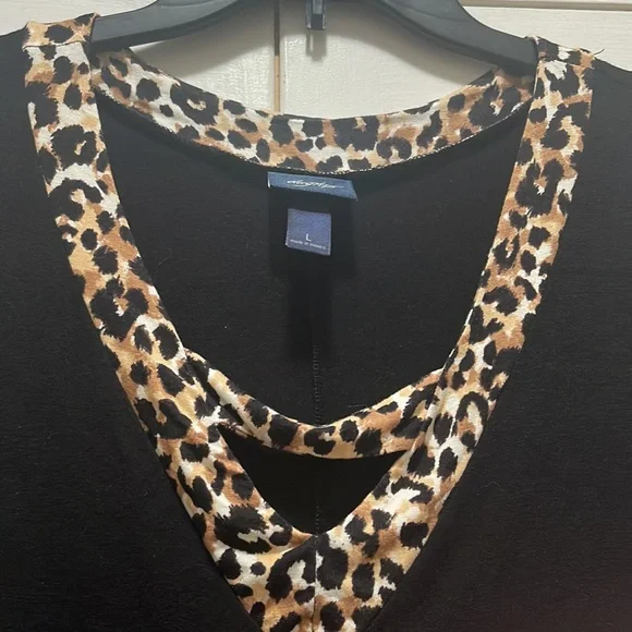 Daytrip Cheetah Trim Top - Picture 2 of 4